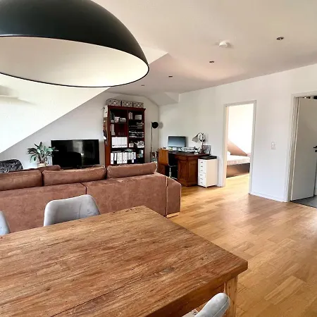 Gemuetliche Dachwohnung Mit Kleinem Domblick Apartman