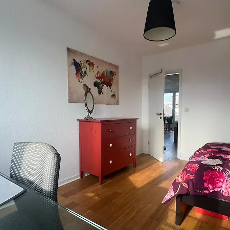 Gemuetliche Dachwohnung Mit Kleinem Domblick * Cologne
